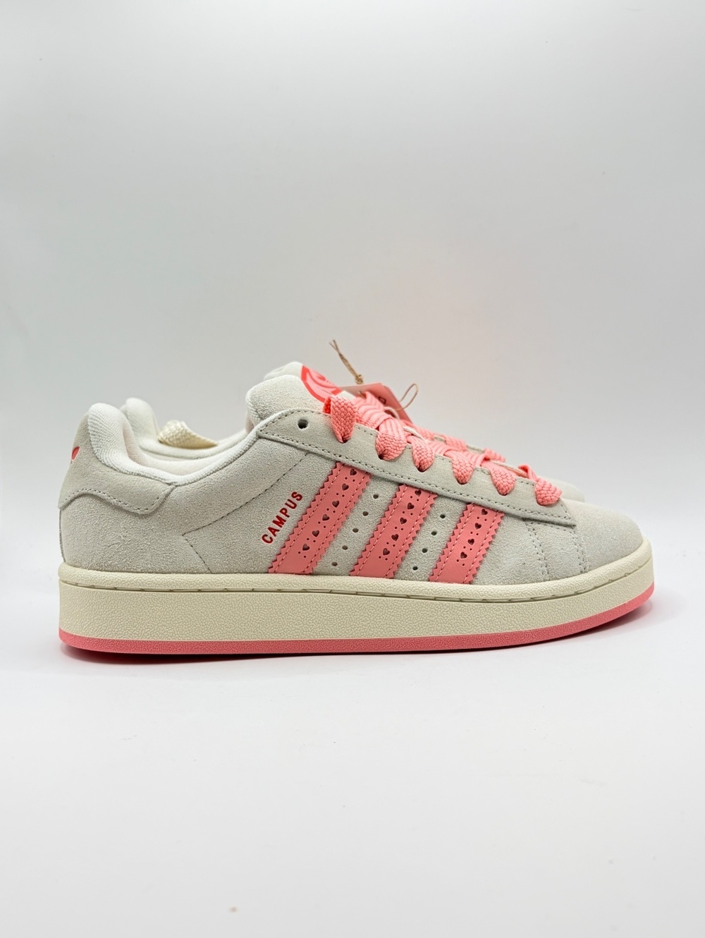 Adidas Campus 00s Valentines Day Women's Size 6.5 Cream and Pink Suede Sneakers